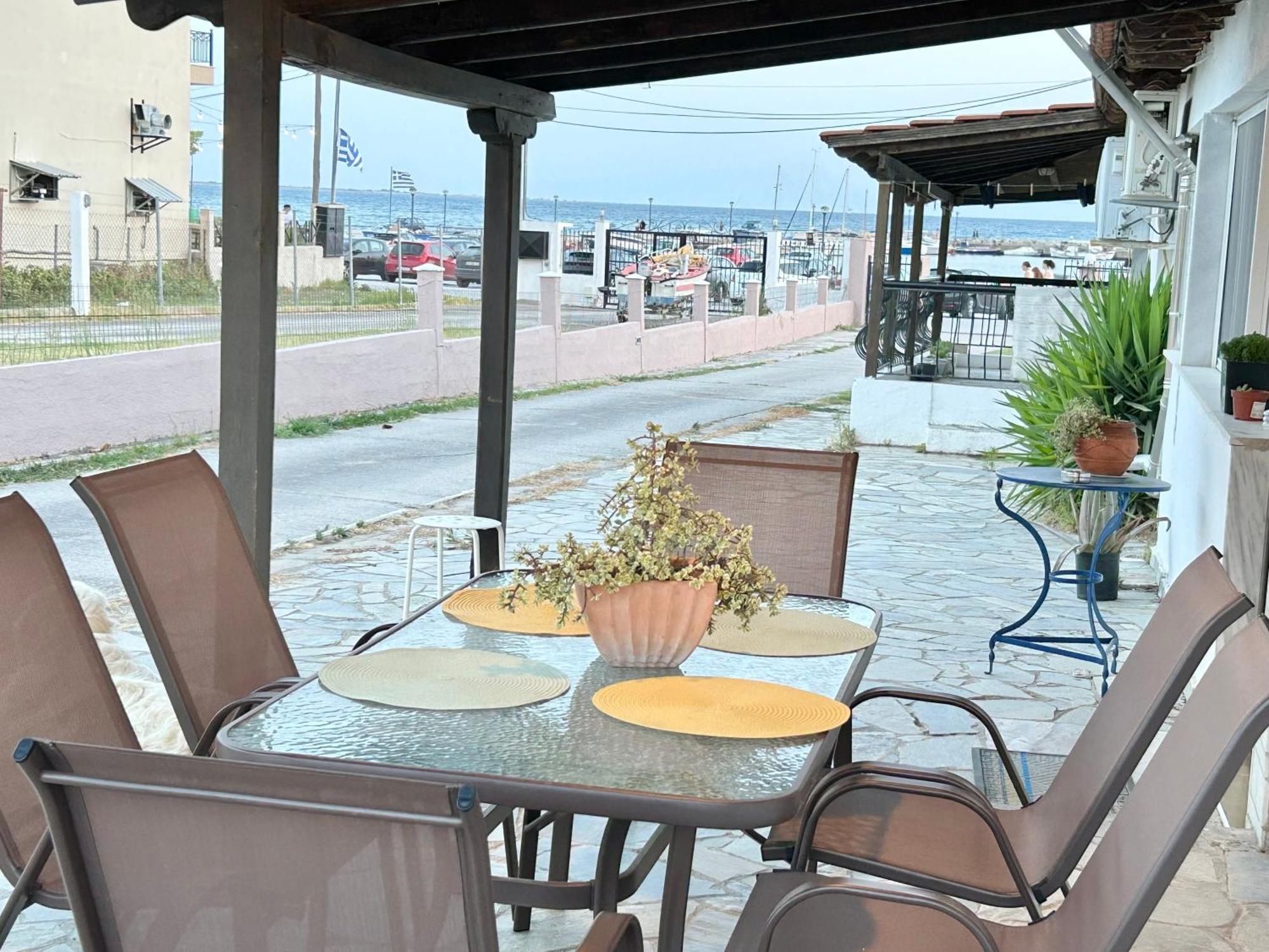 Evangeo Seaside Apartment Epanomi Eksteriør billede